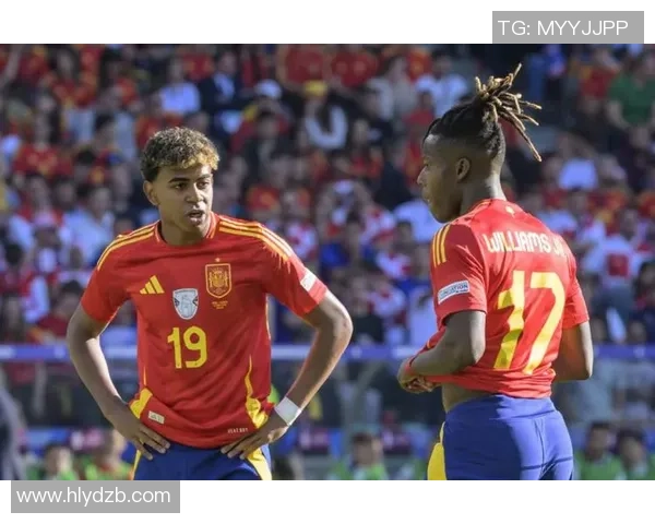 年轻球员逆袭足球明星展现实力与自信引发赛场新风潮 年轻球员逆袭足球明星展现实力与自信引发赛场新风潮